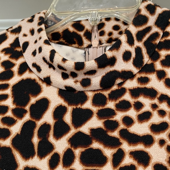APT 9, size XXL, Animal Print dress with pockets! Never worn! Smoke and Pet free - Picture 3 of 6